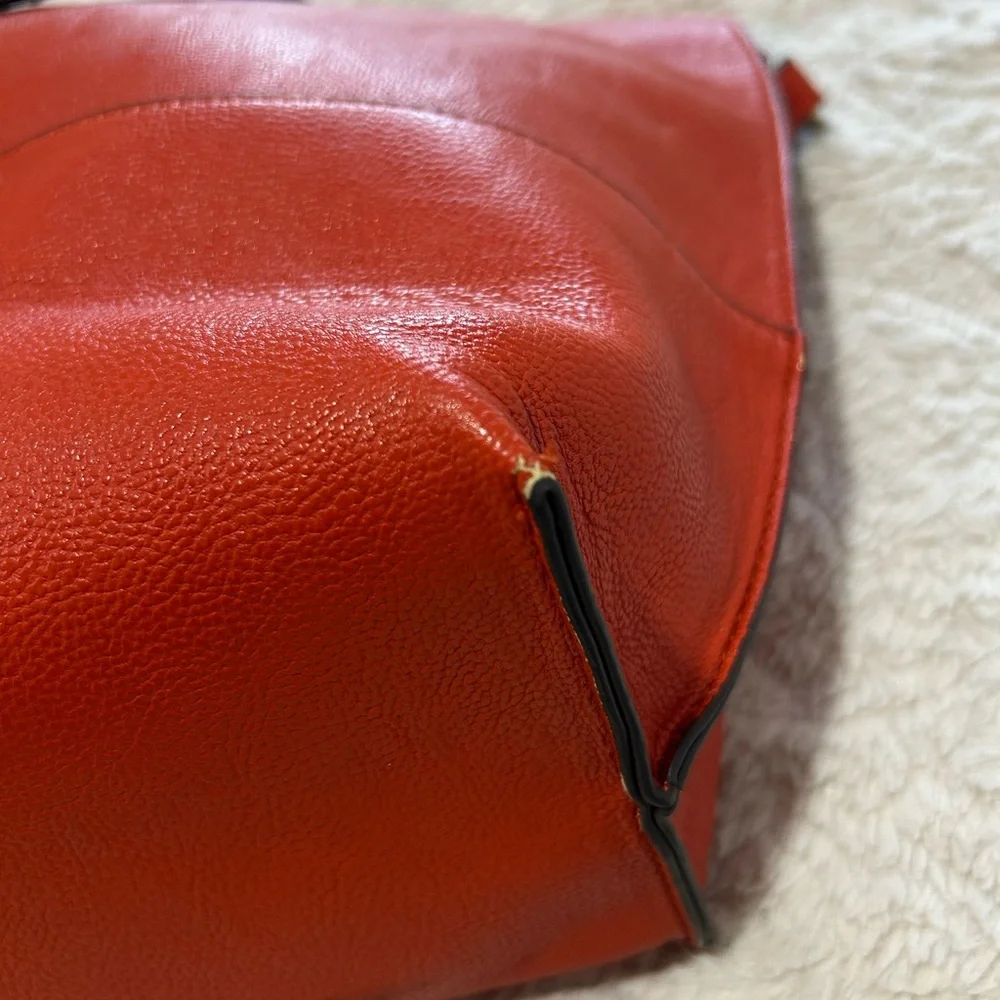 Calvin Klein Vibrant Orange‎ Tote - Picture 5 of 13
